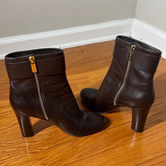 Michael Michael Kors Dark Brown Heeled Boots w/Gold Buckle 7 - Picture 5 of 9